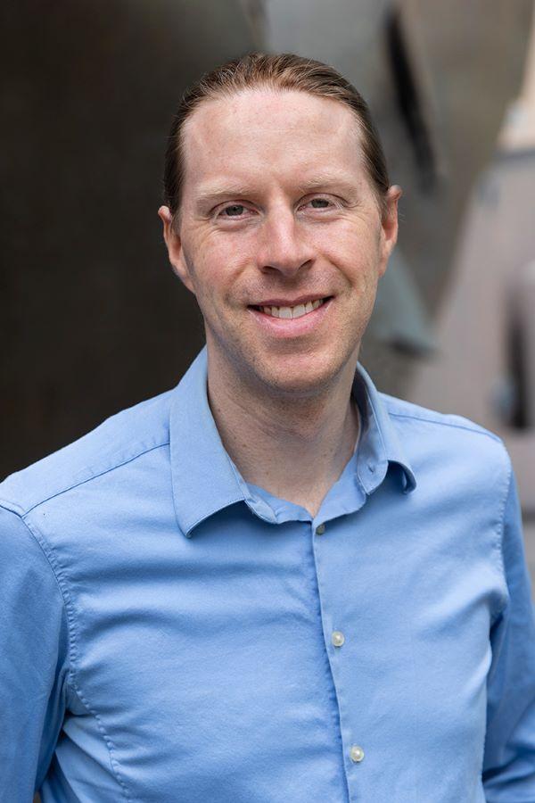 Edwin Rhodes